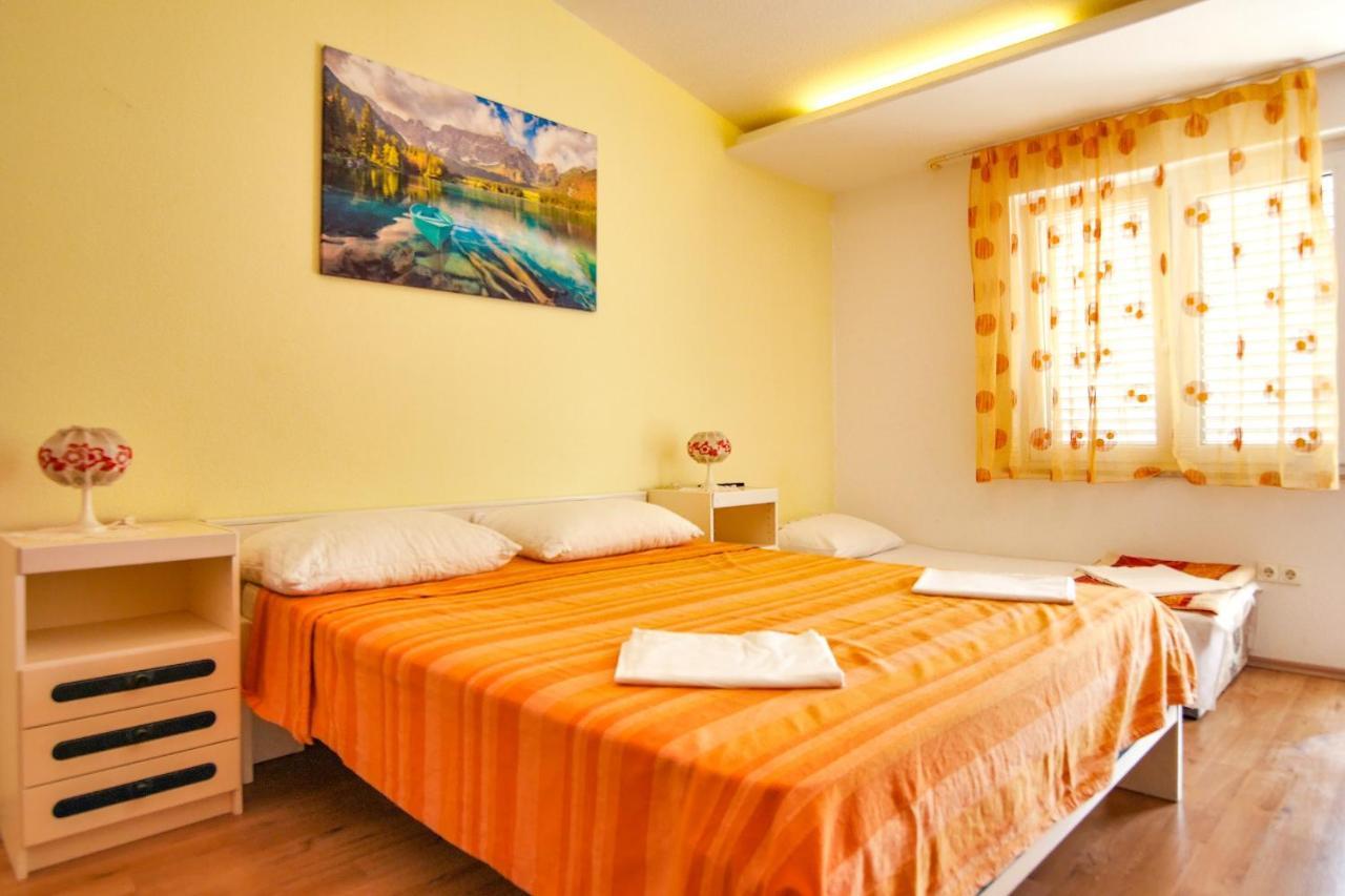 Apartments Babaja Omis Exterior photo